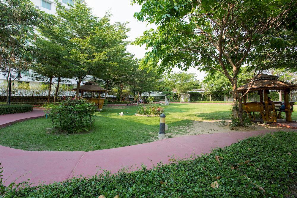 The Capital Resort @ Sukhumvit 50 Bangkok Exterior foto The campus